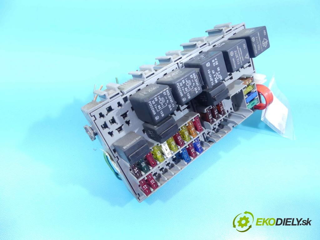 Lada Kalina 2004-2009 1.6 8V 82 hp manual 60 kW 1596 cm3 4- skříňka pojistková  (Pojistkové skříňky)