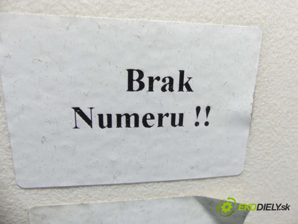 Lada Kalina 2004-2009 1.6 8V 82 hp manual 60 kW 1596 cm3 4- Zaślepka: mřížka: nárazníku medián: