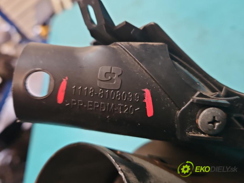 Lada Kalina 2004-2009 1.6 8V 82 HP manual 60 kW 1596 cm3 4- Mřížka: kúrenia ostatné 1118-8108039