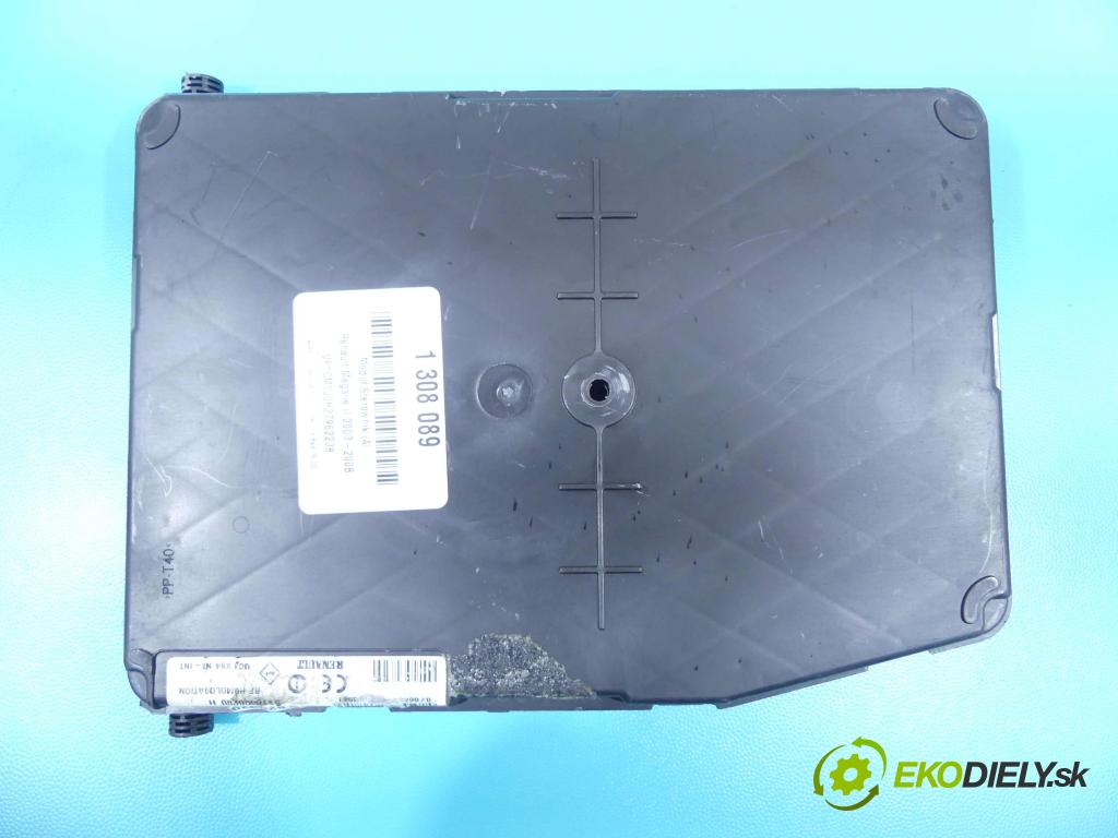 Renault Megane II 2003-2008 1.6 16v 113 HP manual 83 kW 1598 cm3 3- modul riadiaca jednotka 8200292067 (Ostatné)