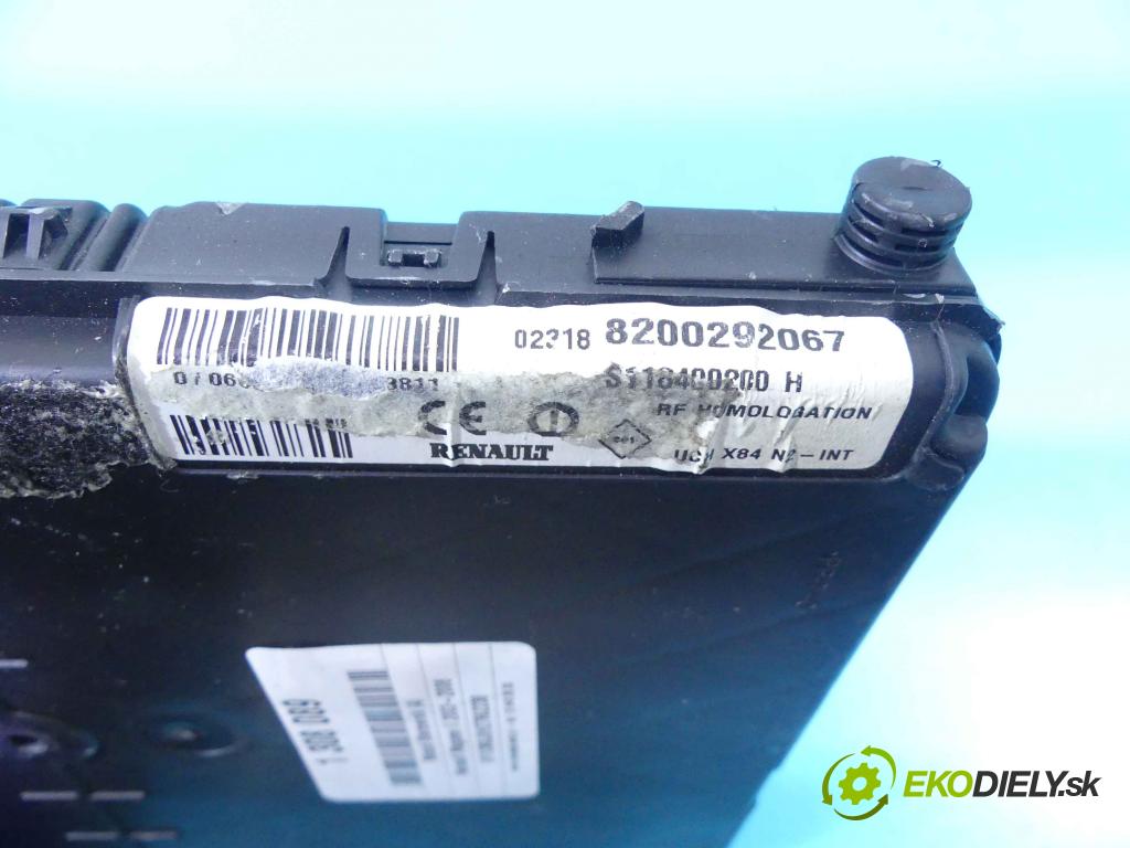 Renault Megane II 2003-2008 1.6 16v 113 HP manual 83 kW 1598 cm3 3- modul riadiaca jednotka 8200292067 (Ostatné)