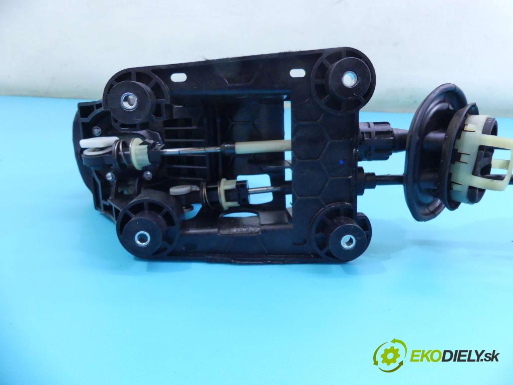 Peugeot 208 I 2012-2019 1.6 hdi 75 HP manual 55 kW 1560 cm3 5- Páka: Změny: stupeň,rýchlosť  (Rýchlostné páky / kulisy)