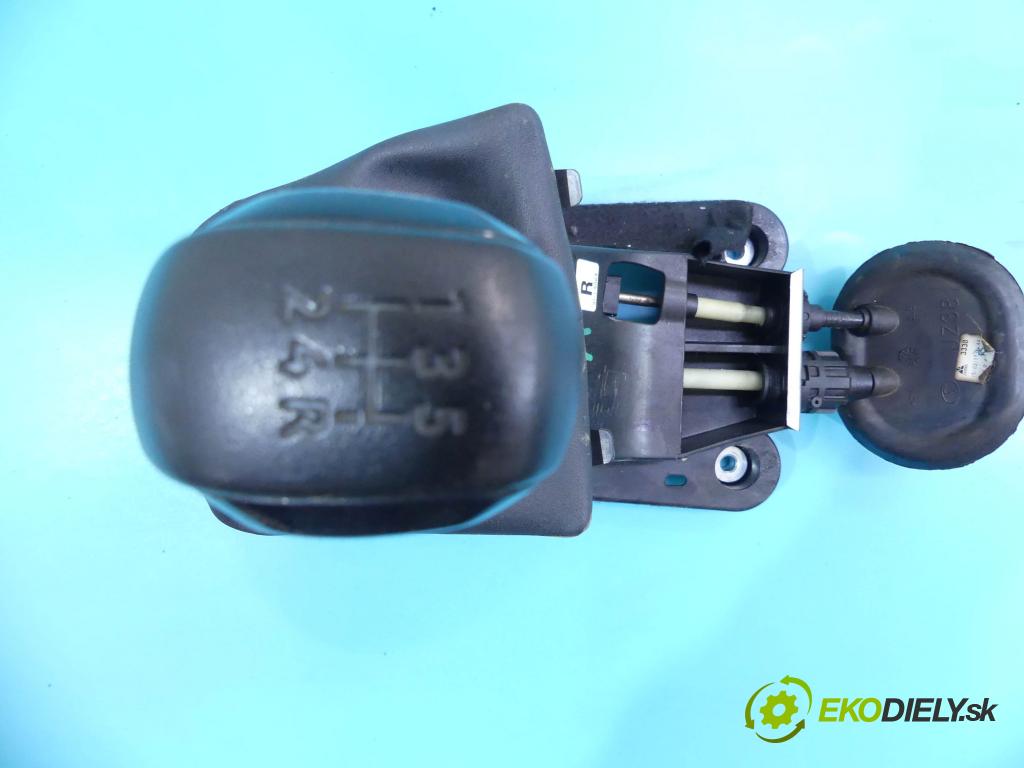 Peugeot 208 I 2012-2019 1.6 hdi 75 HP manual 55 kW 1560 cm3 5- Páka: Změny: stupeň,rýchlosť  (Rýchlostné páky / kulisy)