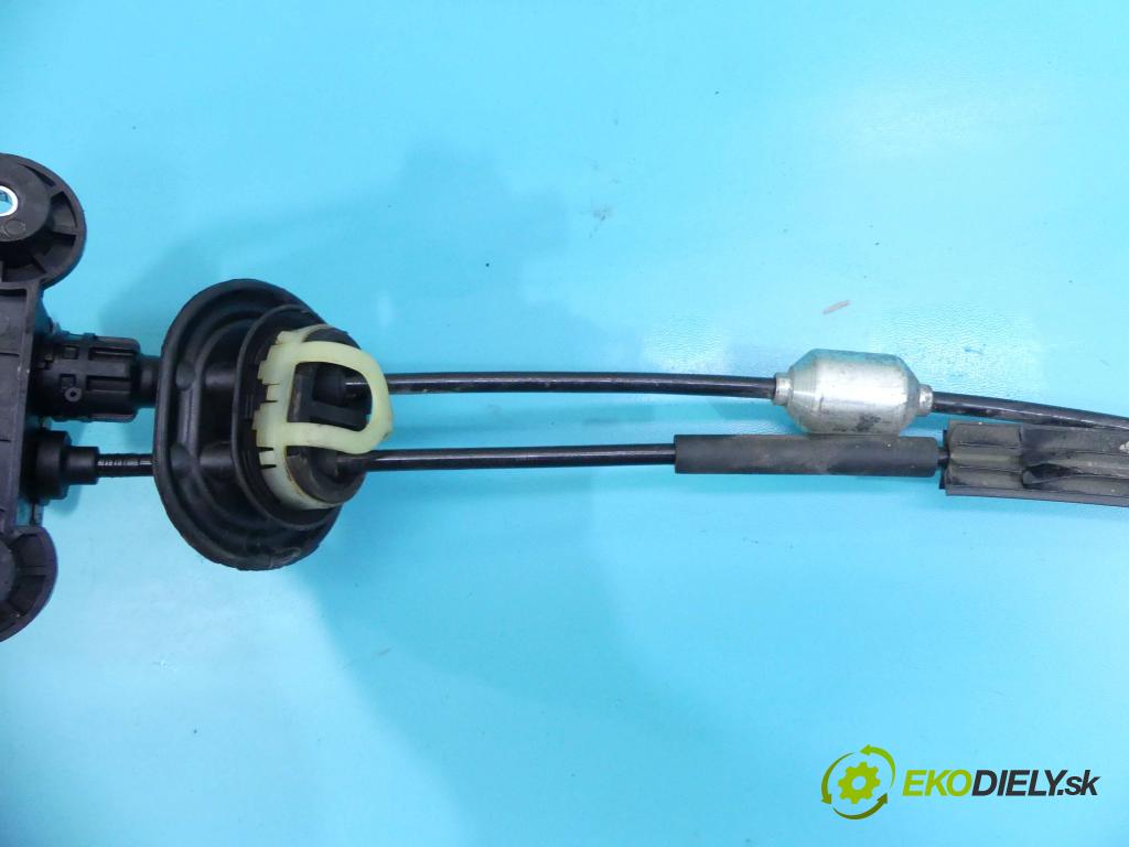 Peugeot 208 I 2012-2019 1.6 hdi 75 HP manual 55 kW 1560 cm3 5- Páka: Změny: stupeň,rýchlosť  (Rýchlostné páky / kulisy)