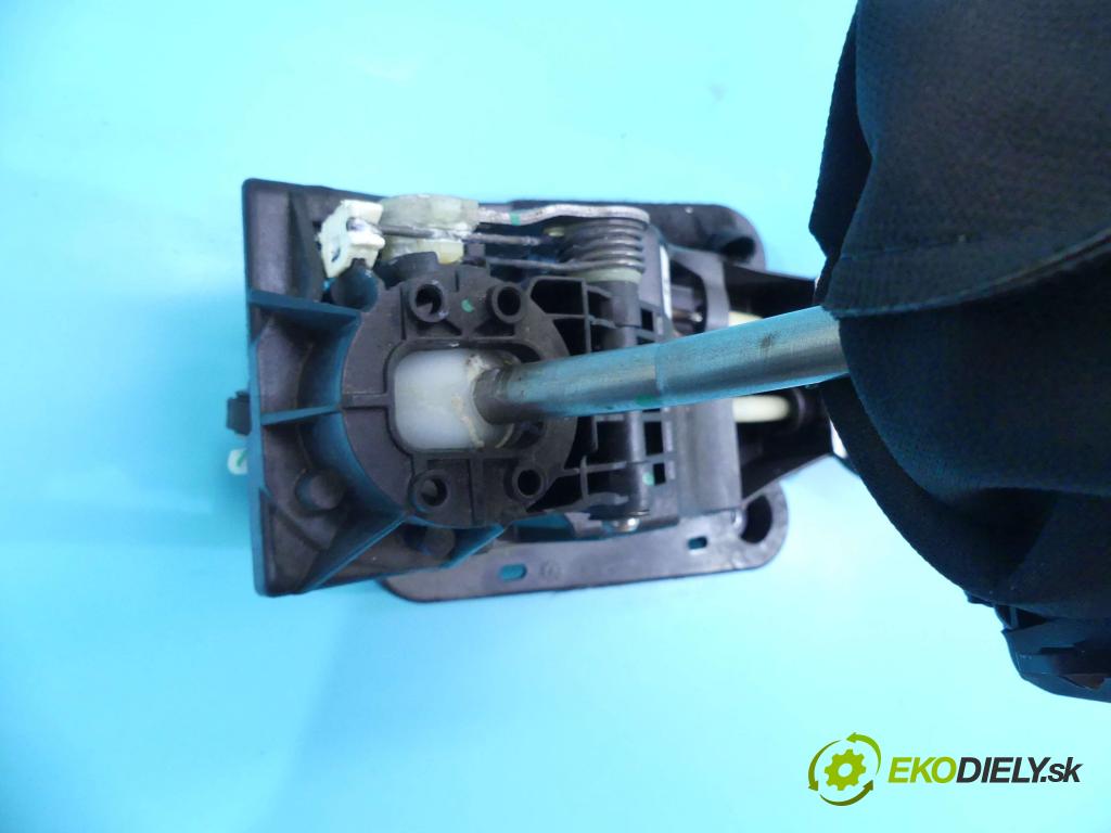 Peugeot 208 I 2012-2019 1.6 hdi 75 HP manual 55 kW 1560 cm3 5- Páka: Změny: stupeň,rýchlosť  (Rýchlostné páky / kulisy)