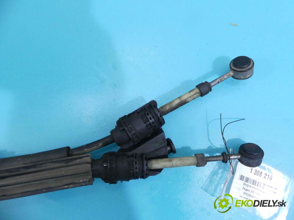 Peugeot 208 I 2012-2019 1.6 hdi 75 HP manual 55 kW 1560 cm3 5- Páka: Změny: stupeň,rýchlosť  (Rýchlostné páky / kulisy)