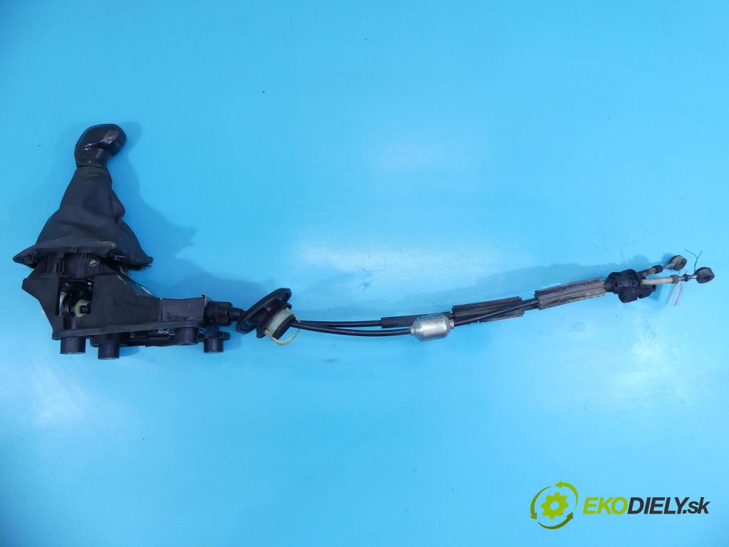 Peugeot 208 I 2012-2019 1.6 hdi 75 HP manual 55 kW 1560 cm3 5- Páka: Změny: stupeň,rýchlosť  (Rýchlostné páky / kulisy)