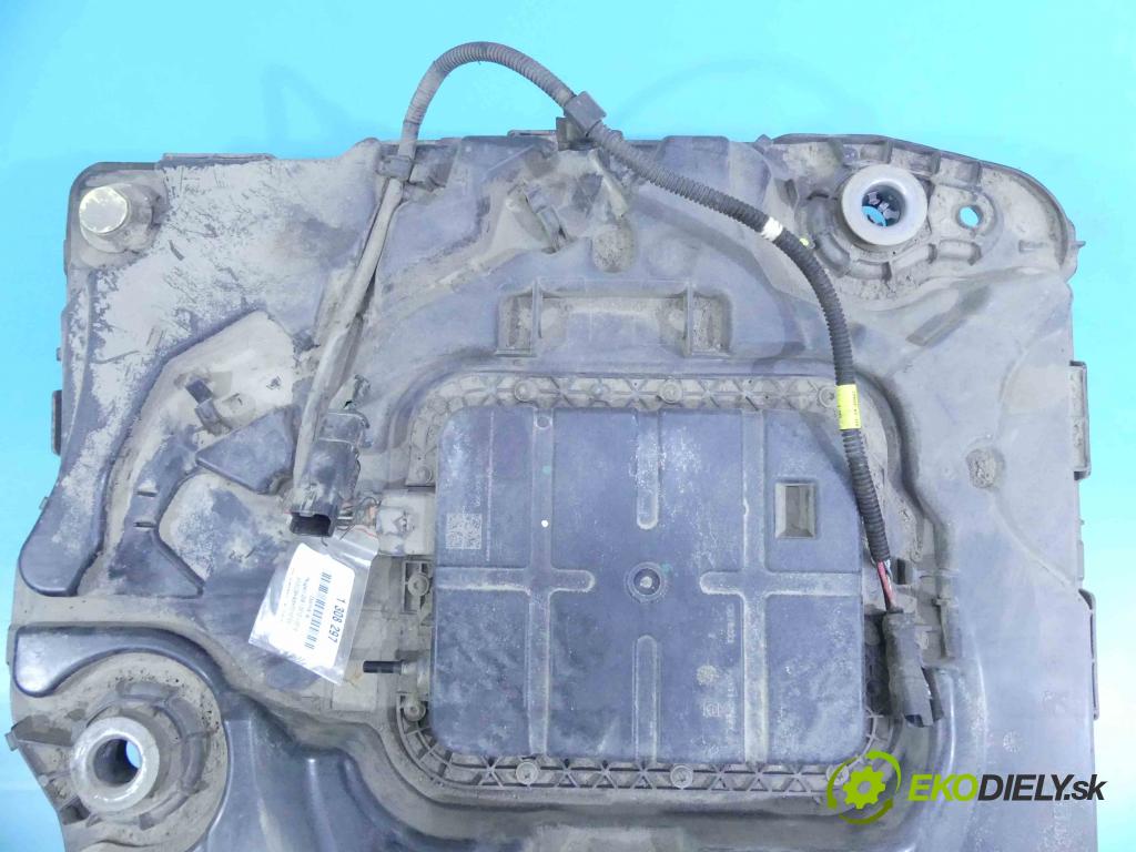 Peugeot 208 I 2012-2019 1.6 hdi 75 HP manual 55 kW 1560 cm3 5- Nádrž: AdBlue: 9812914780