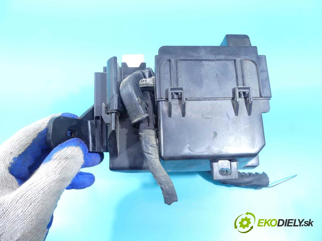 Hyundai I30 I 2007-2012 1.4 16v 109 hp manual 80 kW 1396 cm3 5- skříňka pojistková 91951-0Q000 (Pojistkové skříňky)