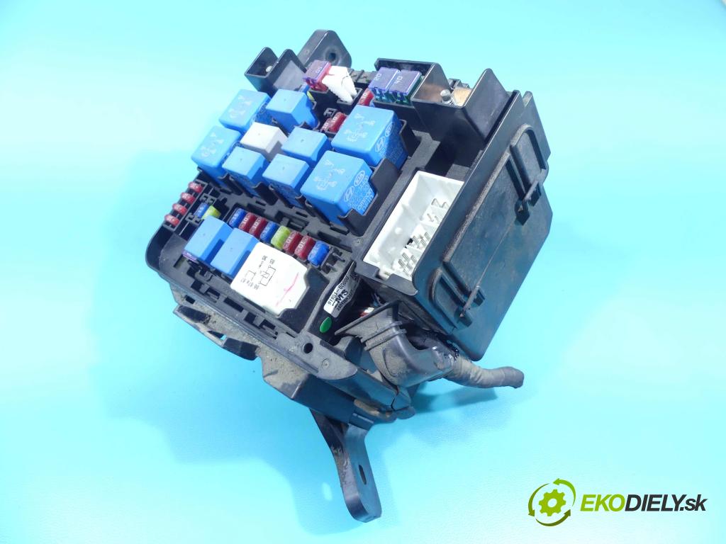 Hyundai I30 I 2007-2012 1.4 16v 109 hp manual 80 kW 1396 cm3 5- skříňka pojistková 91951-0Q000 (Pojistkové skříňky)