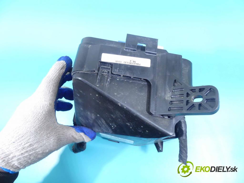 Hyundai I30 I 2007-2012 1.4 16v 109 hp manual 80 kW 1396 cm3 5- skříňka pojistková 91951-0Q000 (Pojistkové skříňky)