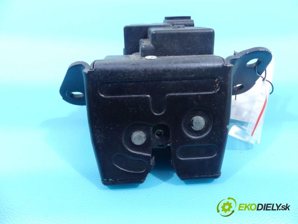 Hyundai I30 I 2007-2012 1.4 16v 109 hp manual 80 kW 1396 cm3 5- zámek kufrových dveří zadní
