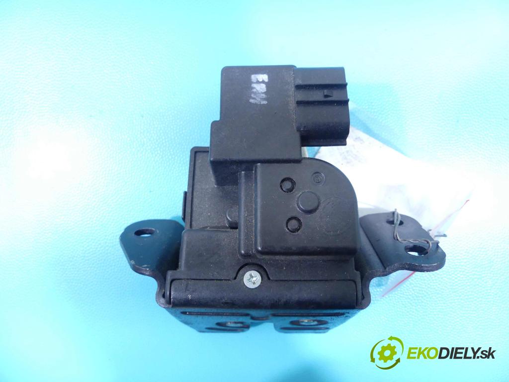 Hyundai I30 I 2007-2012 1.4 16v 109 hp manual 80 kW 1396 cm3 5- zámek kufrových dveří zadní
