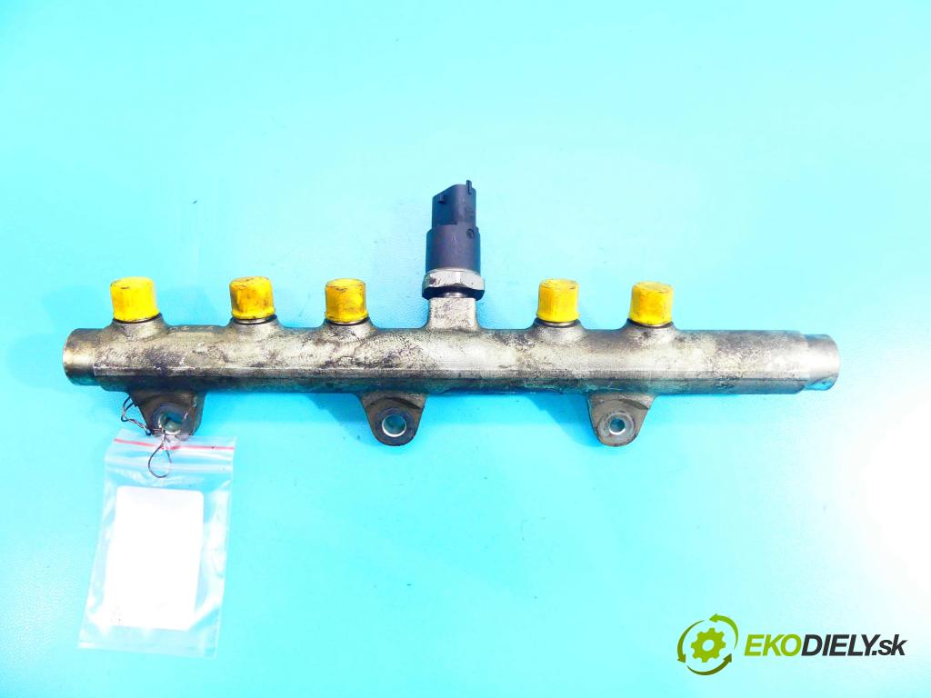 Fiat Stilo 1.9 jtd 80 HP manual 59 kW 1910 cm3 5- lišta vstrekovacia 0445214016 (Vstrekovacie lišty)