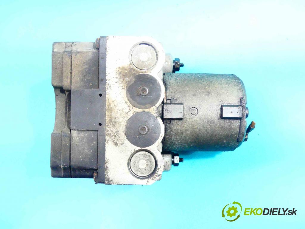 Audi A4 B5 1994-2001 1.6 8v 101 HP manual 74 kW 1595 cm3 4- čerpadlo abs 8D0614111F (Pumpy ABS)