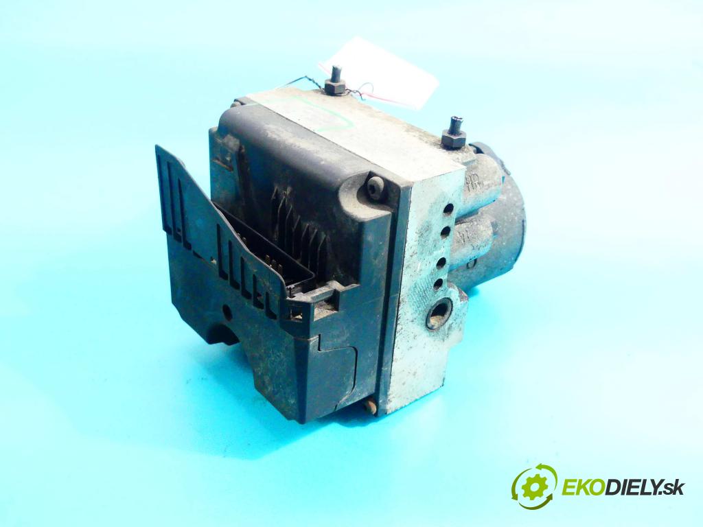 Audi A4 B5 1994-2001 1.6 8v 101 HP manual 74 kW 1595 cm3 4- čerpadlo abs 8D0614111F (Pumpy ABS)