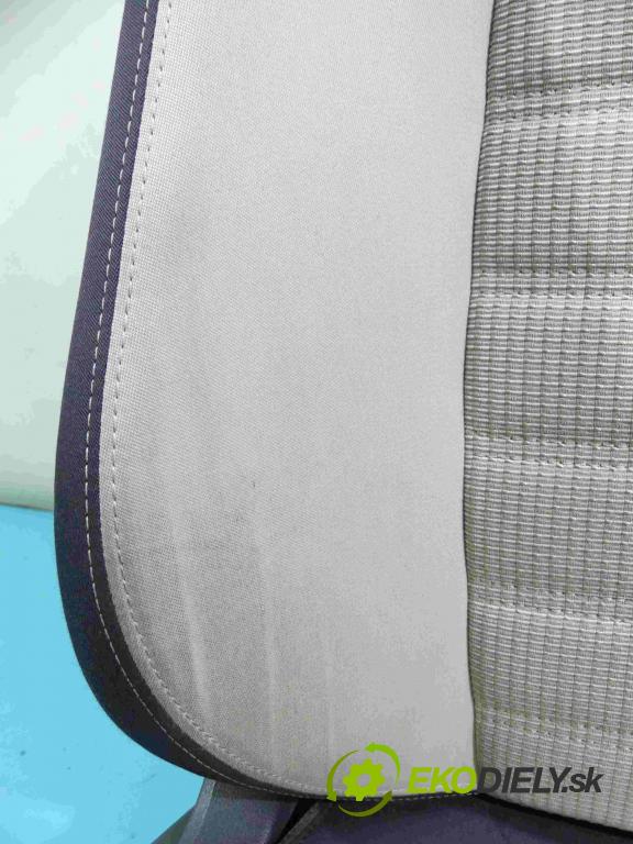 Vw Passat CC 2008-2016 2.0 tdi 170 hp automatic 125 kW 1968 cm3 4- Sedadlo pravý  (Sedačky, sedadla)