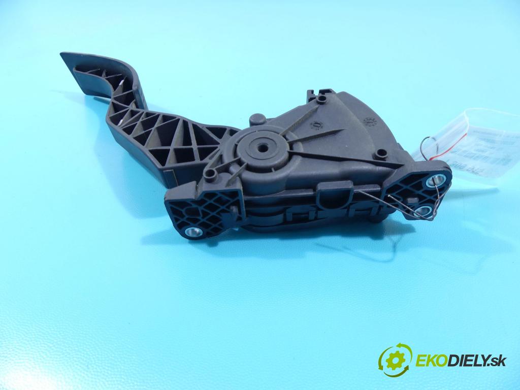 Alfa romeo 159 1.9 jtd 150 HP manual 110 kW 1910 cm3 4- pedále 6PV008860-00 (Pedále)