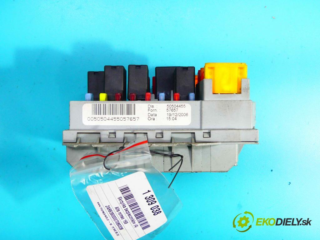 Alfa romeo 159 1.9 jtd 150 hp manual 110 kW 1910 cm3 4- skříňka pojistková 50504455 (Pojistkové skříňky)