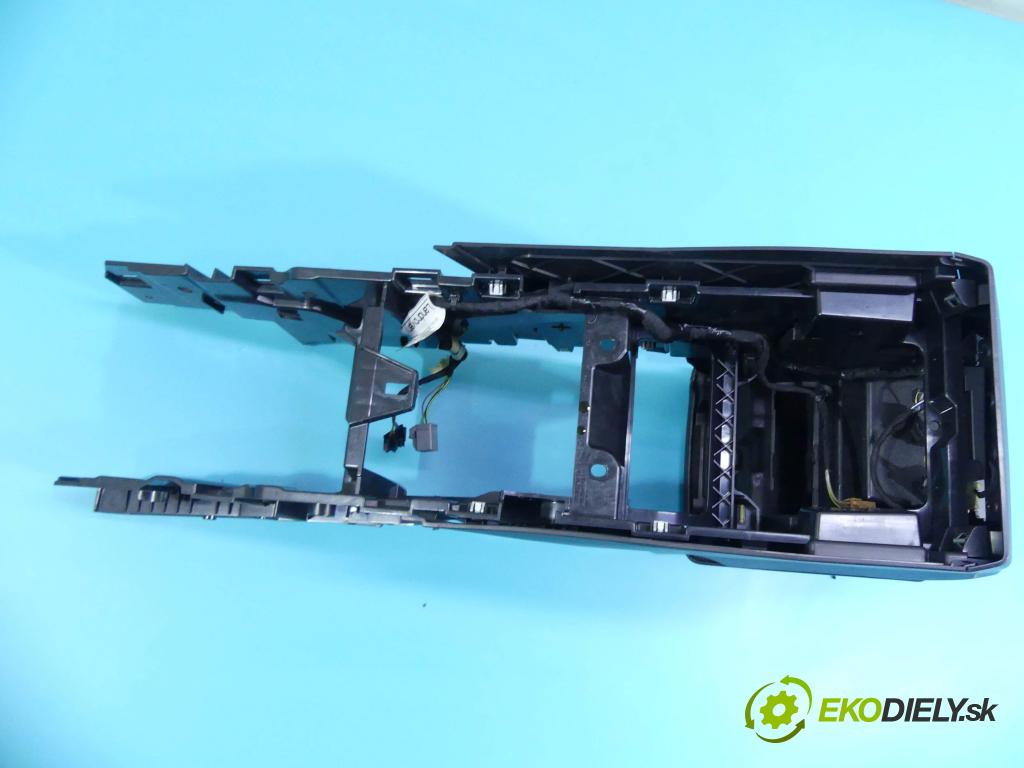 Land rover Discovery Sport 2014-2019 L550 2.0 td 150 HP manual 110 kW 1999 cm3 5- operadlo 16A2326CB9 (Lakťové opierky)