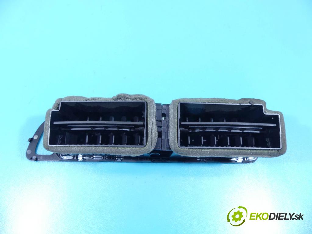 Audi Q5 2008-2016 2.0 tdi 170 HP automatic 125 kW 1968 cm3 5- Mřížka: kúrenia stredová 8R1820951F (Mriežky kúrenia (fukáre))