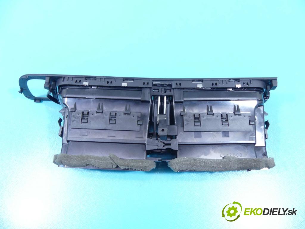 Audi Q5 2008-2016 2.0 tdi 170 HP automatic 125 kW 1968 cm3 5- Mřížka: kúrenia stredová 8R1820951F (Mriežky kúrenia (fukáre))