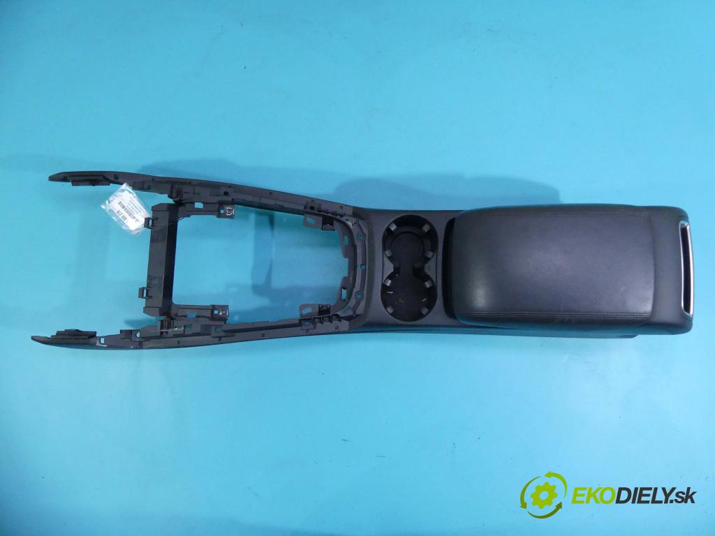 Audi Q5 2008-2016 2.0 tdi 170 HP automatic 125 kW 1968 cm3 5- operadlo 8R0864981 (Lakťové opierky)