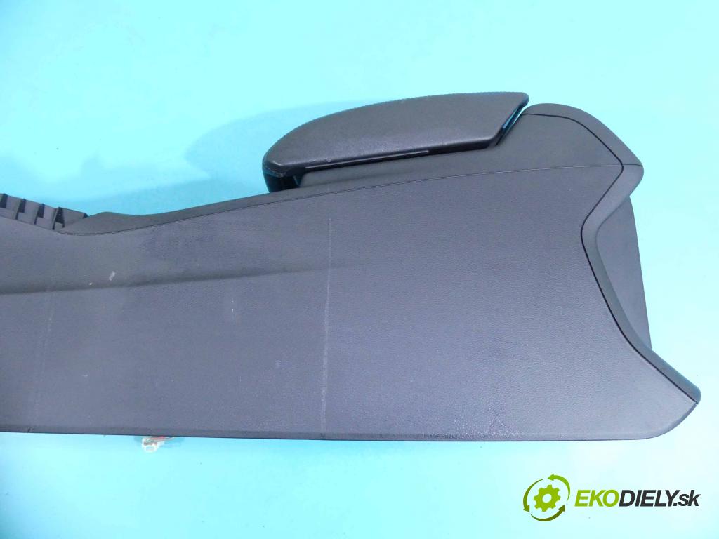 Audi Q5 2008-2016 2.0 tdi 170 HP automatic 125 kW 1968 cm3 5- operadlo 8R0864981 (Lakťové opierky)