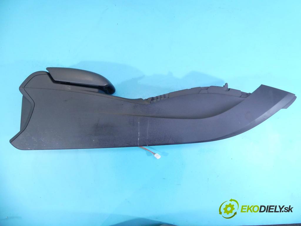 Audi Q5 2008-2016 2.0 tdi 170 HP automatic 125 kW 1968 cm3 5- operadlo 8R0864981 (Lakťové opierky)