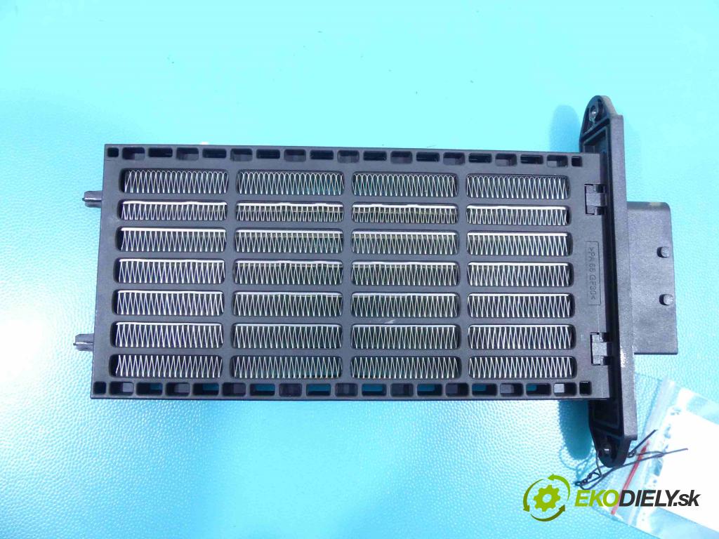 Kia Ceed II 2012-2018 1.6 crdi 128 hp manual 94 kW 1582 cm3 5- radiátor 710260730100 (Radiátory topení)