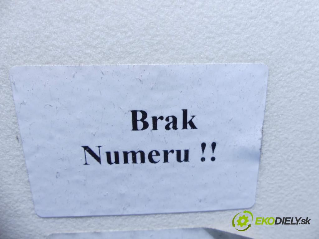 Kia Ceed II 2012-2018 1.6 crdi 128 hp manual 94 kW 1582 cm3 5- radiátor  (Radiátory topení)