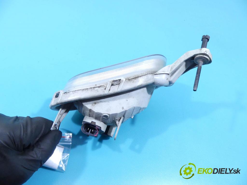 Kia Ceed II 2012-2018 1.6 crdi 128 HP manual 94 kW 1582 cm3 5- Halogen pravý  (Ostatné)