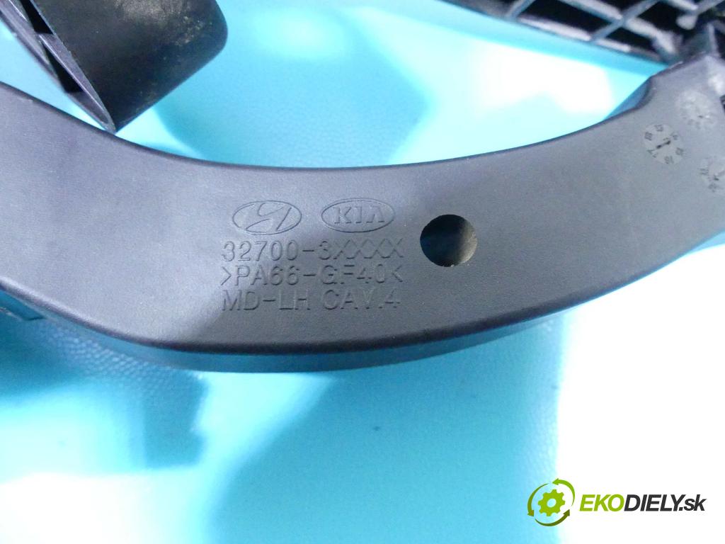 Kia Ceed II 2012-2018 1.6 crdi 128 HP manual 94 kW 1582 cm3 5- pedále A10032700A6100 (Pedále)