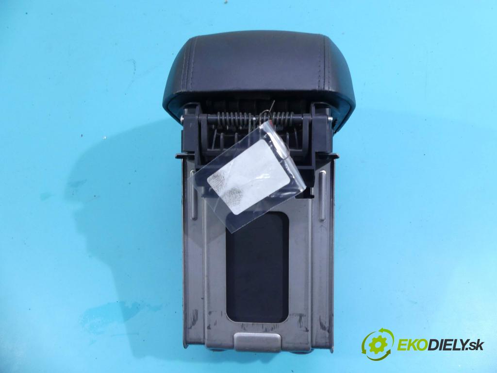 Hyundai Ix35 2.0 16v 163 HP manual 120 kW 1998 cm3 5- operadlo  (Lakťové opierky)