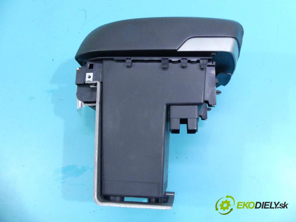 Hyundai Ix35 2.0 16v 163 HP manual 120 kW 1998 cm3 5- operadlo  (Lakťové opierky)