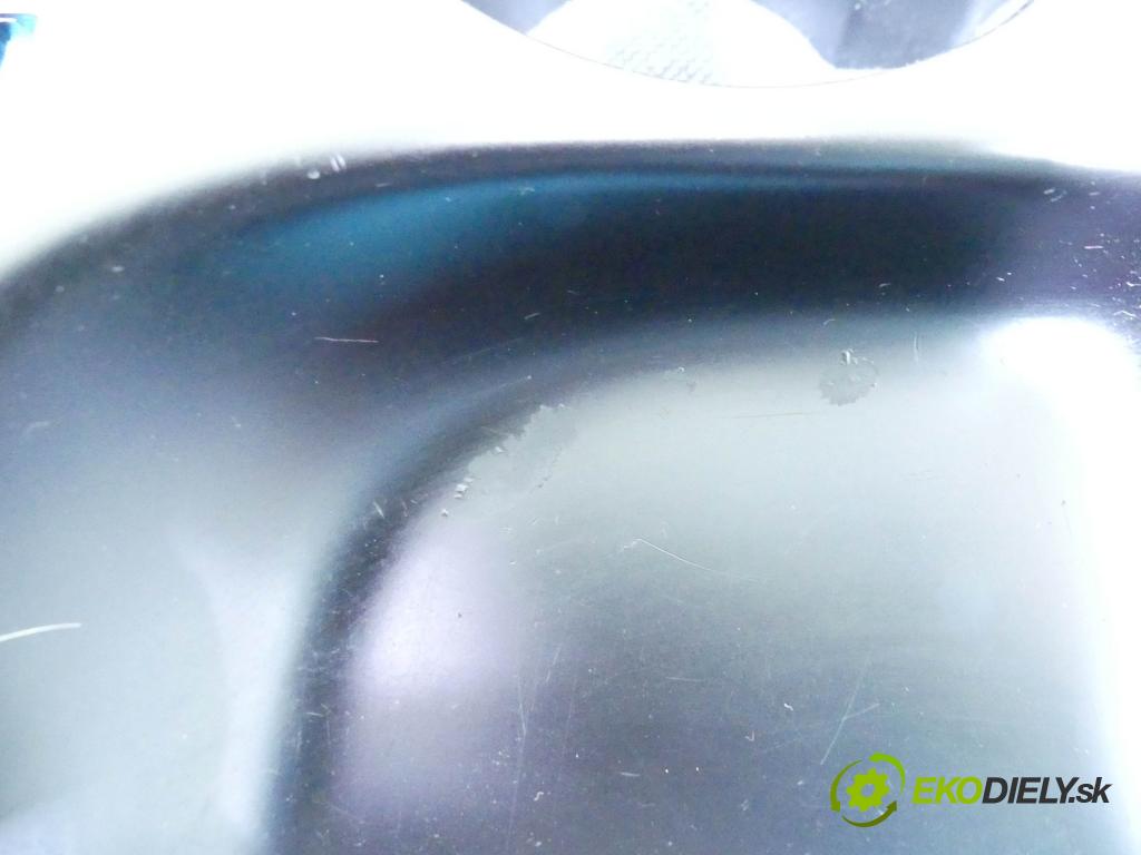 Hyundai Ix35 2.0 16v 163 HP manual 120 kW 1998 cm3 5- Rukojeť: na nápoje: 84652-2Y000 (Úchyty, držiaky na nápoje)