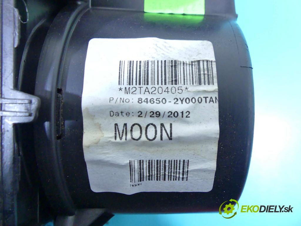 Hyundai Ix35 2.0 16v 163 HP manual 120 kW 1998 cm3 5- Rukojeť: na nápoje: 84652-2Y000 (Úchyty, držiaky na nápoje)