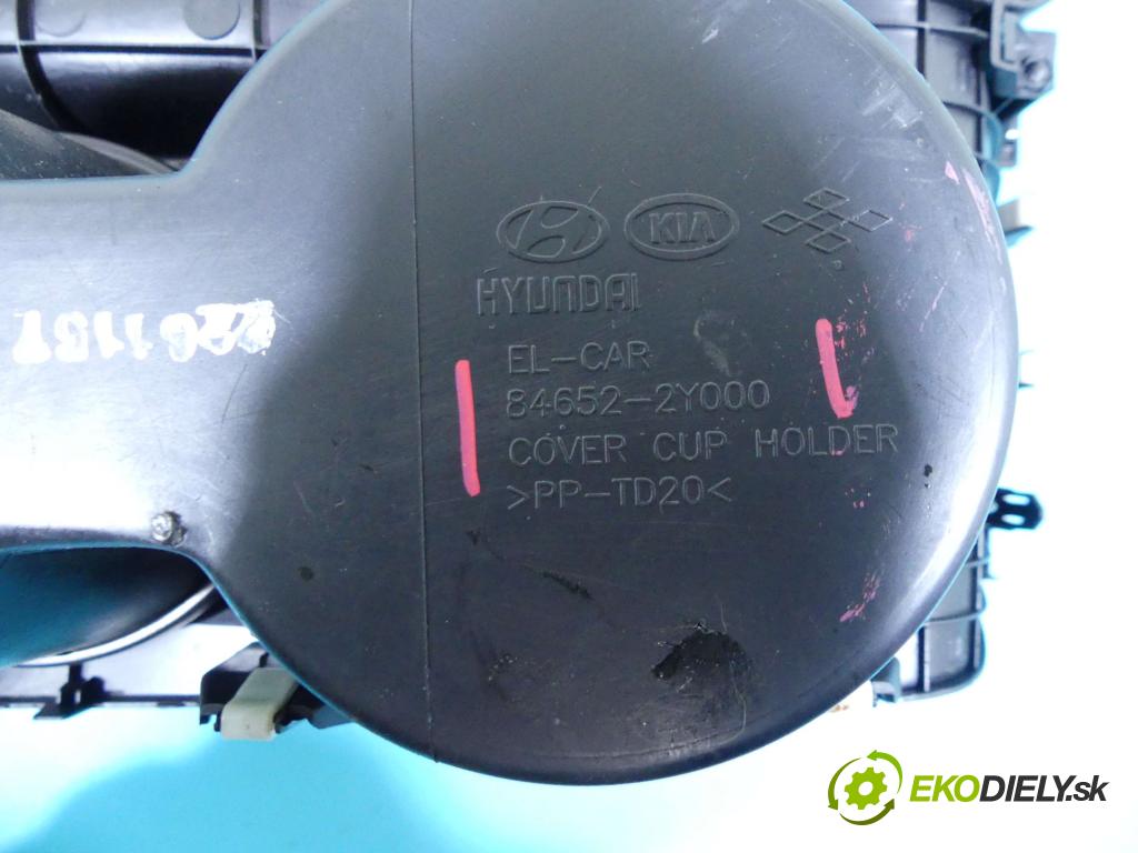 Hyundai Ix35 2.0 16v 163 HP manual 120 kW 1998 cm3 5- Rukojeť: na nápoje: 84652-2Y000 (Úchyty, držiaky na nápoje)