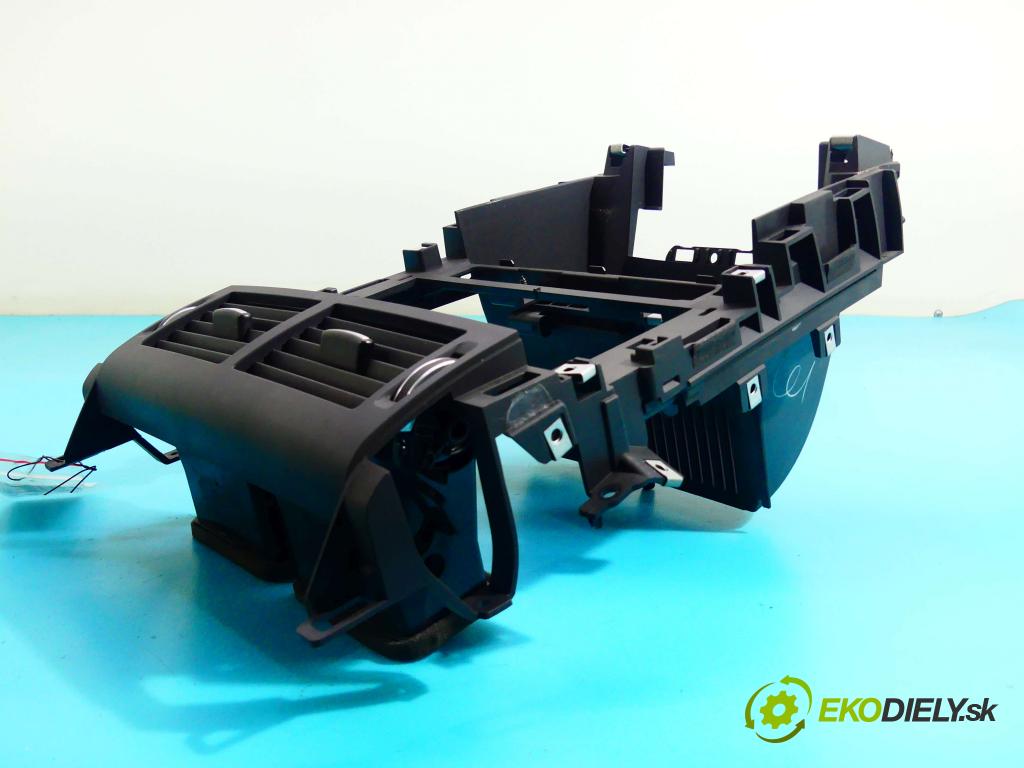 Land rover Discovery Sport 2014-2019 L550 2.0 td 150 HP manual 110 kW 1999 cm3 5- Mřížka: kúrenia stredová FK72-04634-AG (Mriežky kúrenia (fukáre))