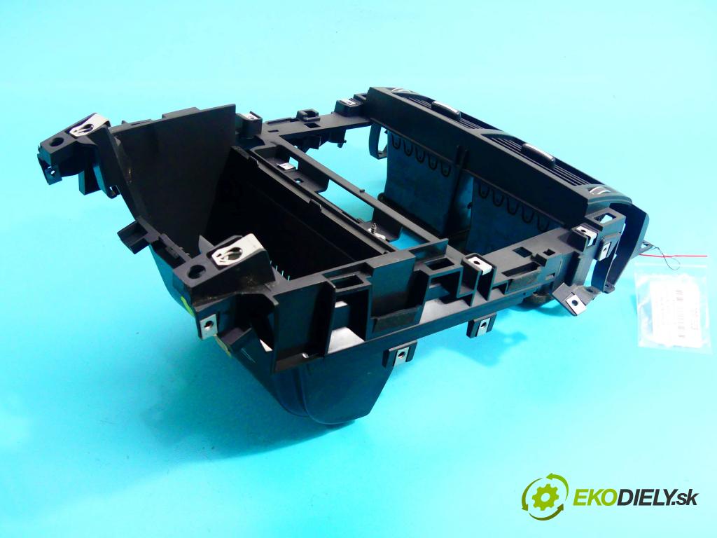 Land rover Discovery Sport 2014-2019 L550 2.0 td 150 HP manual 110 kW 1999 cm3 5- Mřížka: kúrenia stredová FK72-04634-AG (Mriežky kúrenia (fukáre))