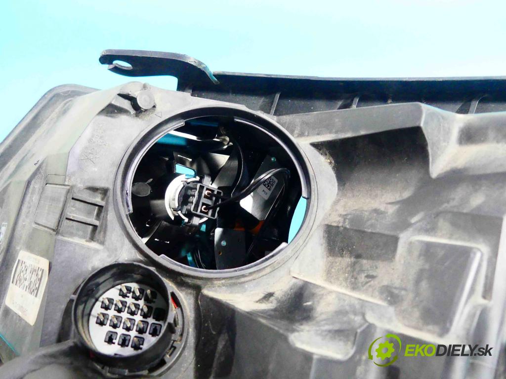 Land rover Discovery Sport 2014-2019 L550 2.0 td 150 HP manual 110 kW 1999 cm3 5- Reflektor: pravý FK72-13W029-EG (Pravé)