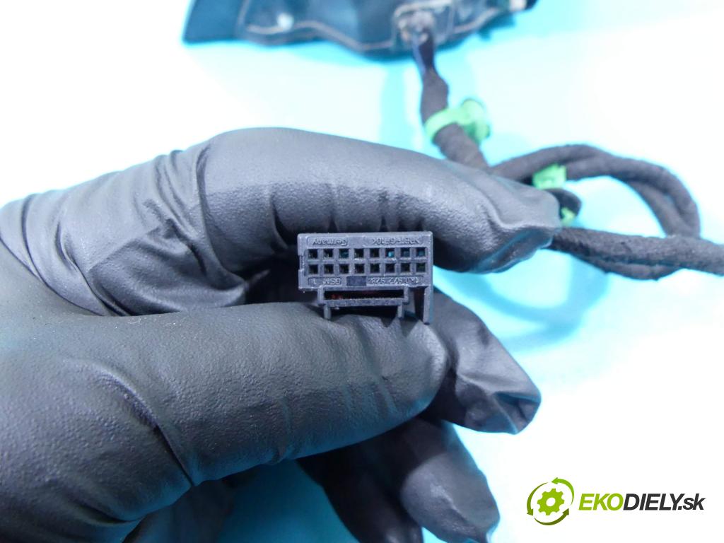 Vw Passat CC 2008-2016 2.0 tdi 170 hp automatic 125 kW 1968 cm3 4- zpětné zrcátko pravé  (Klika dveří ostatní)