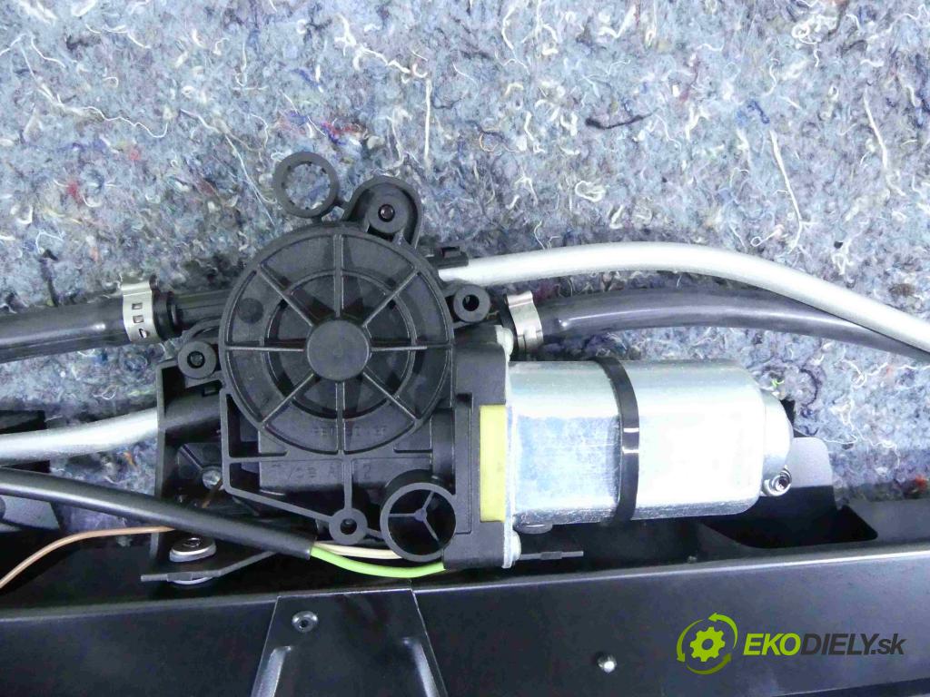 Vw Passat CC 2008-2016 2.0 tdi 170 HP automatic 125 kW 1968 cm3 4- zadná 3C8861325 (Pláta zadné)