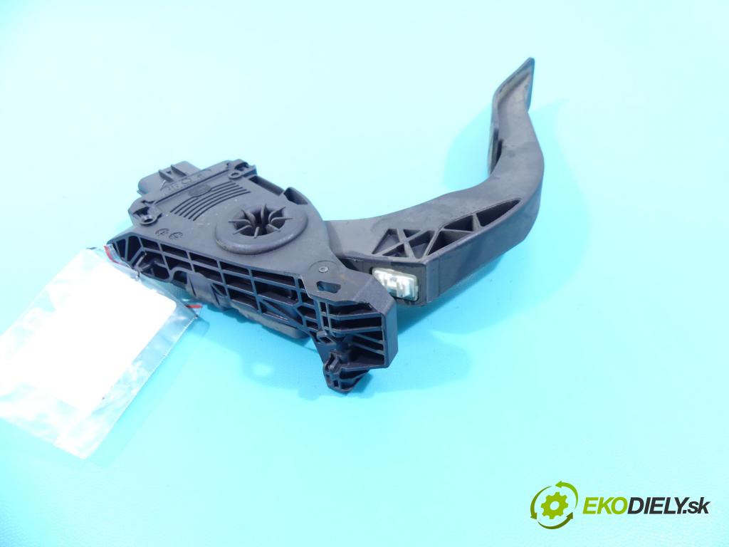 Audi Q5 2008-2016 2.0 tdi 170 HP automatic 125 kW 1968 cm3 5- pedále 8K1723523A (Pedále)