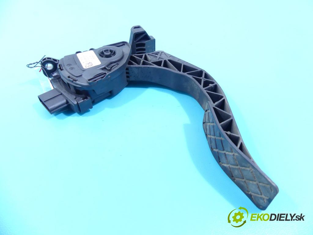 Audi Q5 2008-2016 2.0 tdi 170 HP automatic 125 kW 1968 cm3 5- pedále 8K1723523A (Pedále)