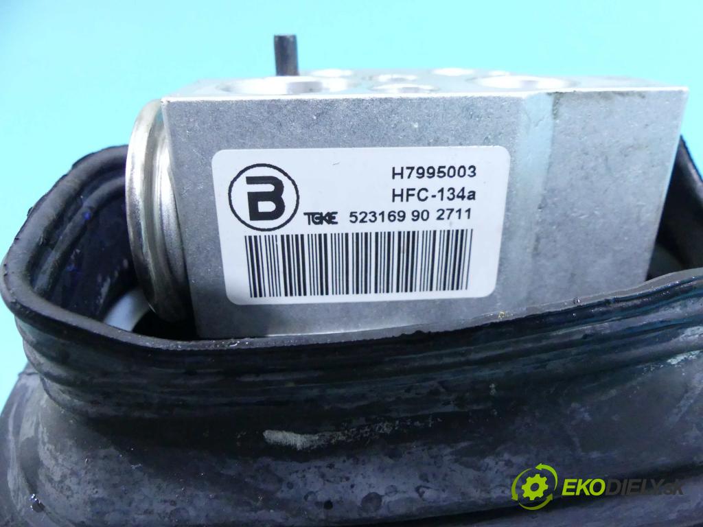 Audi Q5 2008-2016 2.0 tdi 170 hp automatic 125 kW 1968 cm3 5- radiátor H1392009 (Radiátory topení)