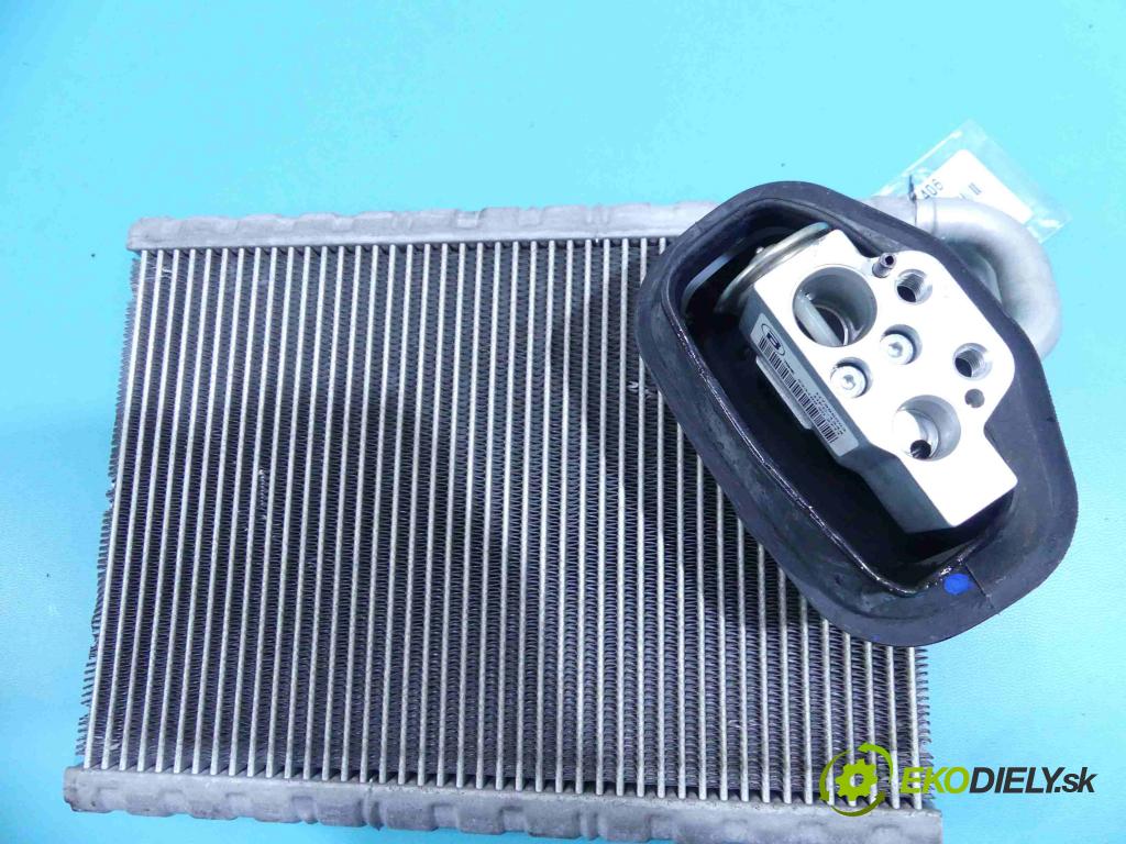 Audi Q5 2008-2016 2.0 tdi 170 hp automatic 125 kW 1968 cm3 5- radiátor H1392009 (Radiátory topení)