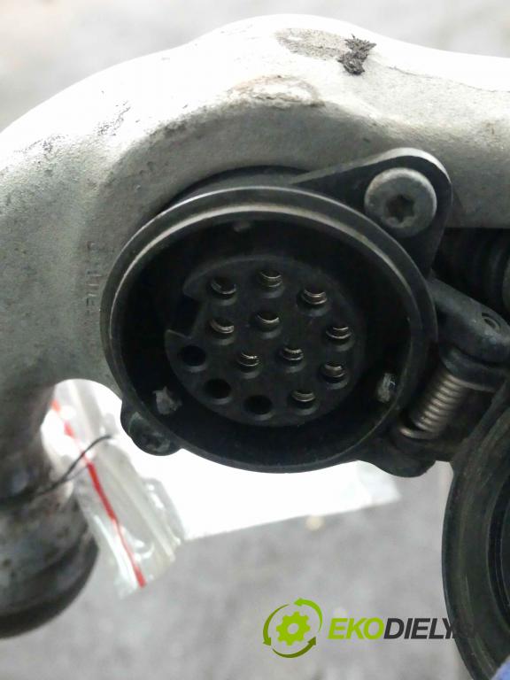 Audi Q5 2008-2016 2.0 tdi 170 hp automatic 125 kW 1968 cm3 5- oko tažné 8R0800495B