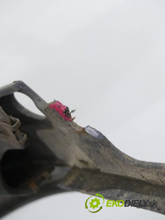 Audi A2 1.4 tdi 75 hp manual 55 kW 1422 cm3 5- blatnik přední levý 8Z0854729