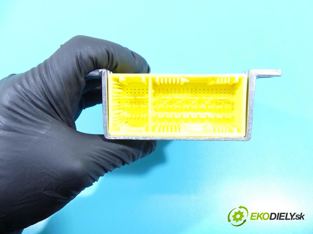 Mercedes S W221 2005-2013 2.1 cdi 204 HP automatic 150 kW 2143 cm3 4- modul riadiaca jednotka 0285010423 (Ostatné)